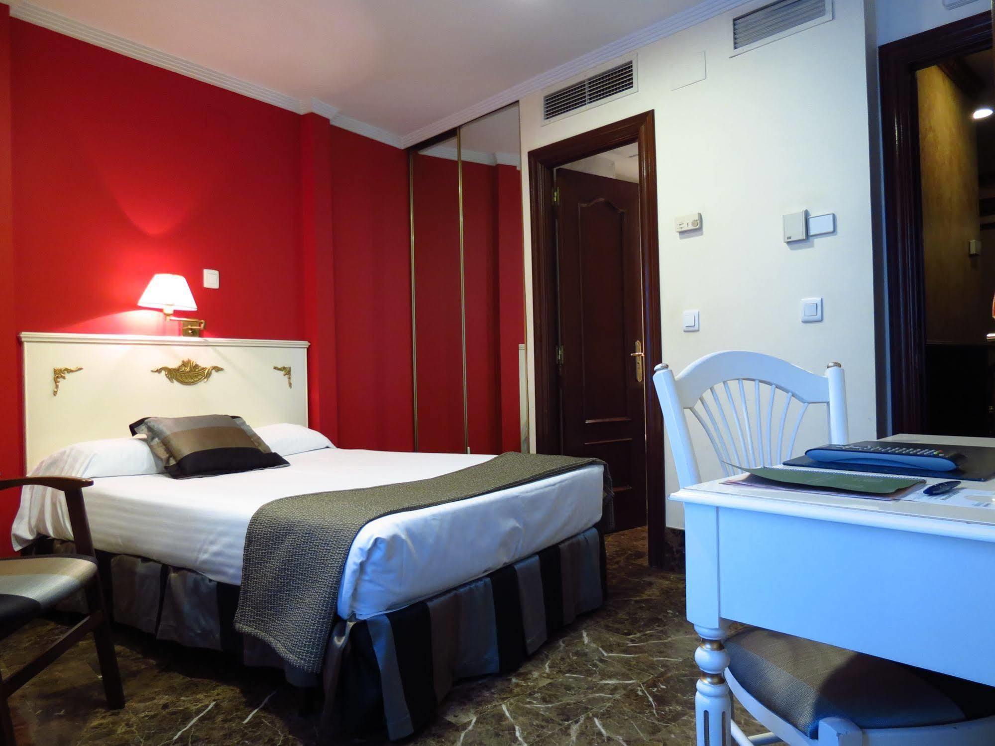 Hotel Boutique Catedral Валадоид Екстериор снимка