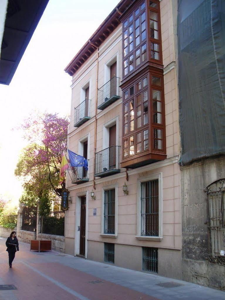 Hotel Boutique Catedral Валадоид Екстериор снимка
